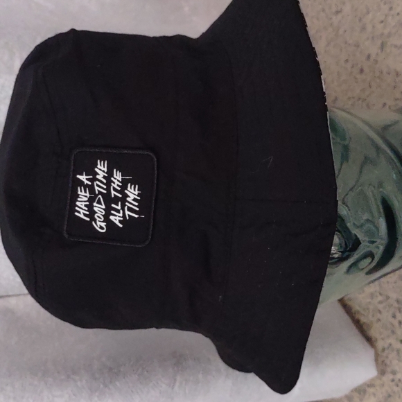 Volcom Bucket Reversible Outer Banks have a good time all the New Cat L/XL RARE - Picture 2 of 6